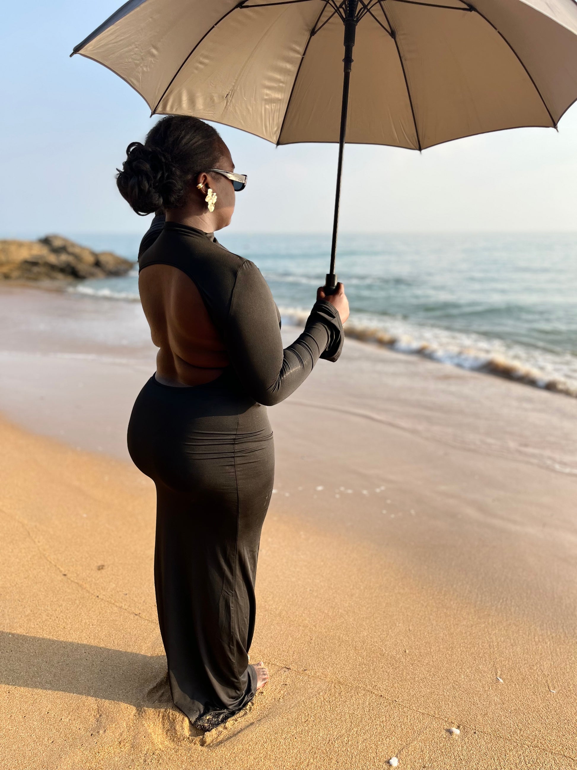 Robe Ruby – Élégance Audacieuse & Silhouette Sculptée